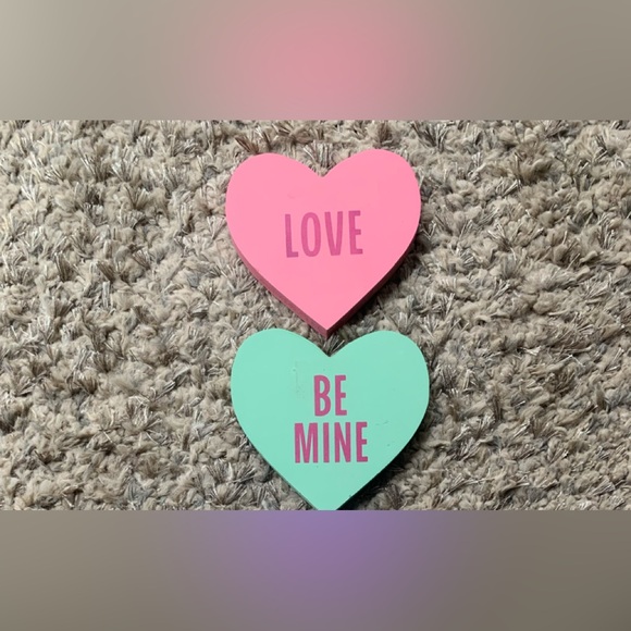 Valentine’s Conversation Heart Tabletop Decor - Picture 2 of 3